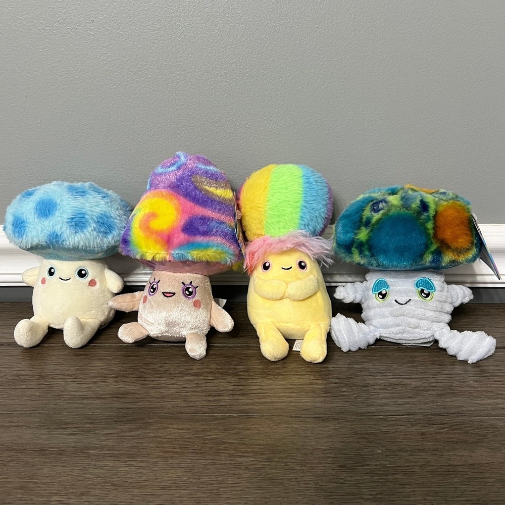 Living on the‎ Veg Mushroom Plush Set of 4